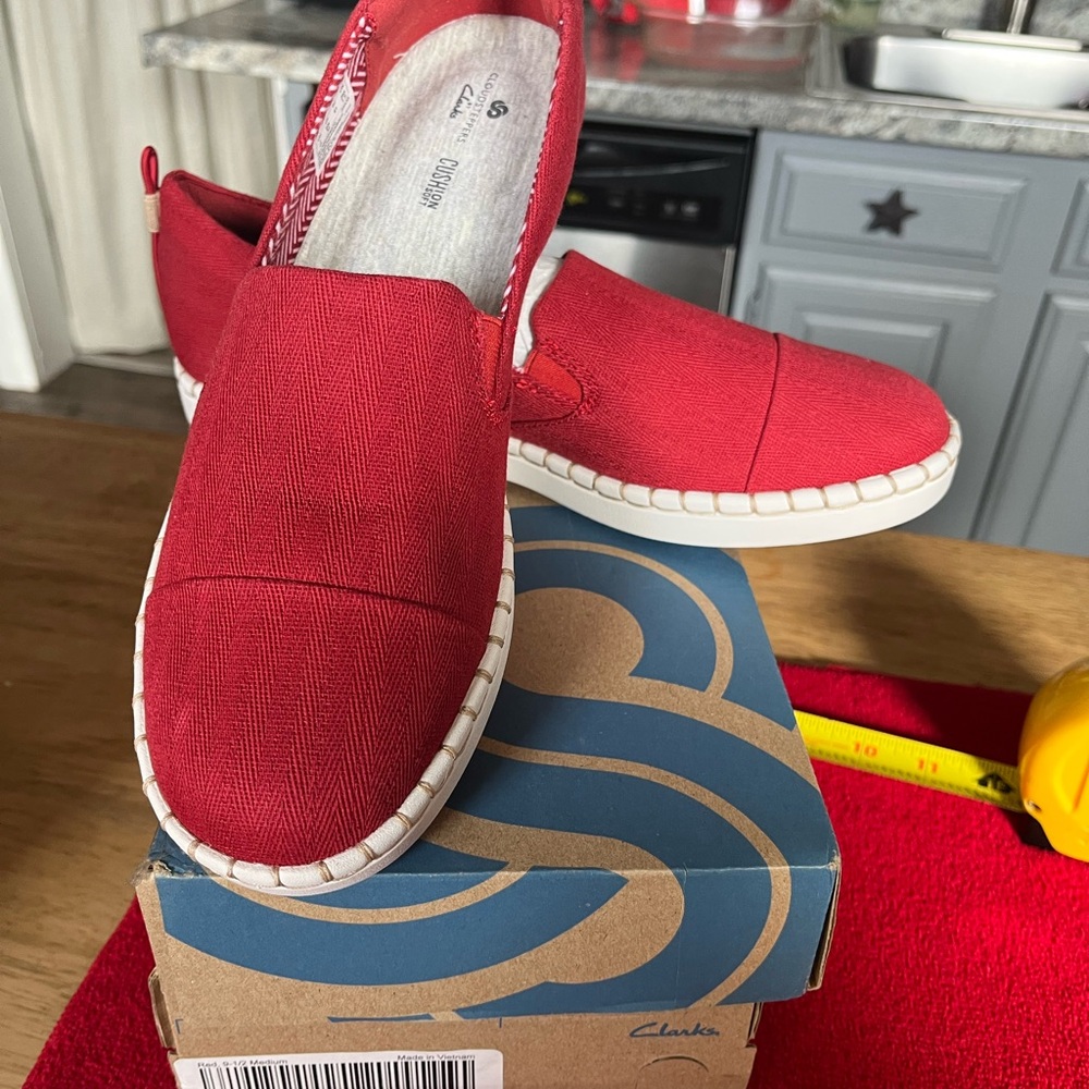 Clarks Vibrant Red Canvas Slip-Ons